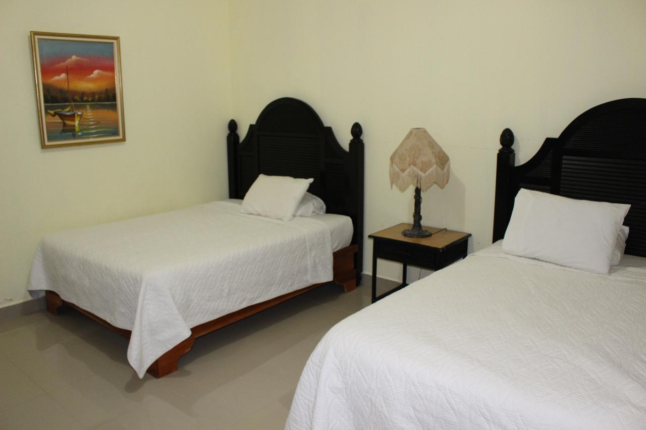 Hotel Guarocuya De Barahona ภายนอก รูปภาพ